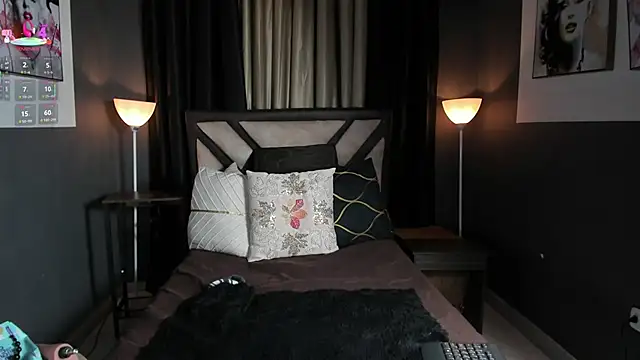 Snapshot of Emilyjhonson_01 chatting on September 17, 1:02 pm Emilyjhonson 01 online show from September 17, 1:02 pm