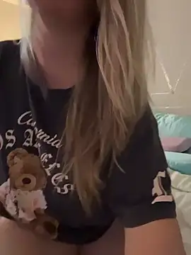 Vivian MayXxX online show from March 26, 8:58 pm