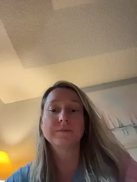 Snapshot of Vivian_MayXxX chatting on July 23, 12:46 am Vivian MayXxX online show from July 23, 12:46 am