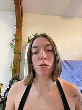 Daisy Michto Officiel online show from December 13, 9:13 am