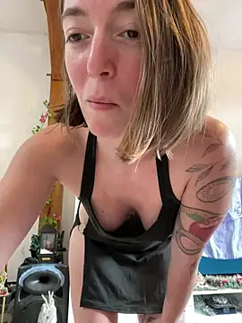 Daisy Michto Officiel online show from December 13, 2:05 pm