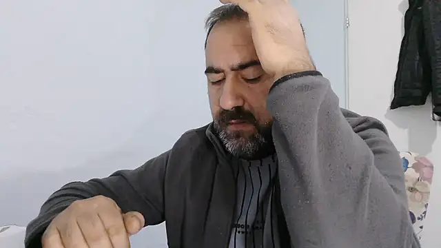 Snapshot of ZYXEL353 chatting on January 16, 4:27 am ZYXEL353 online show from January 16, 4:27 am