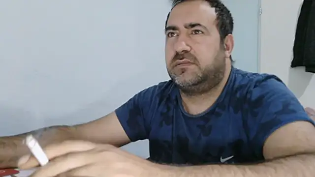 Snapshot of ZYXEL353 chatting on February 11, 10:42 am ZYXEL353 online show from February 11, 10:42 am