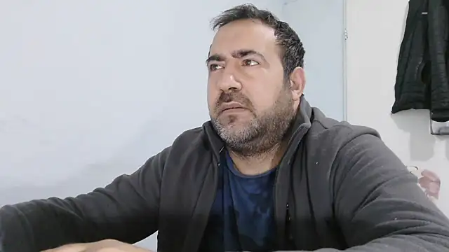 Snapshot of ZYXEL353 chatting on February 13, 11:17 am ZYXEL353 online show from February 13, 11:17 am