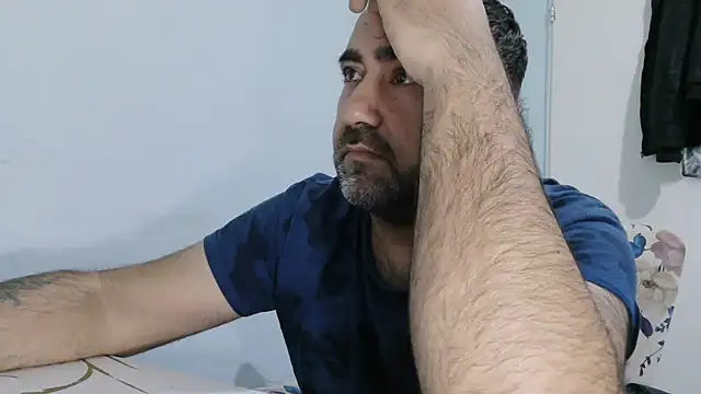 Snapshot of ZYXEL353 chatting on February 13, 11:23 pm ZYXEL353 online show from February 13, 11:23 pm