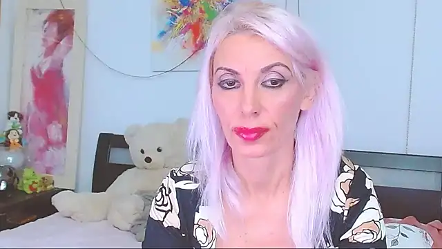 HoneyLara online show from October 2, 8:27 pm