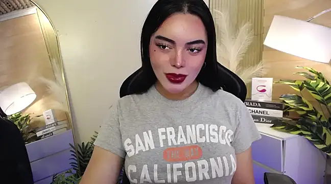 HotstuffCherrySummer online show from February 1, 5:07 am