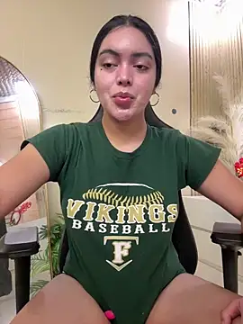 HotstuffCherrySummer online show from December 19, 7:15 am