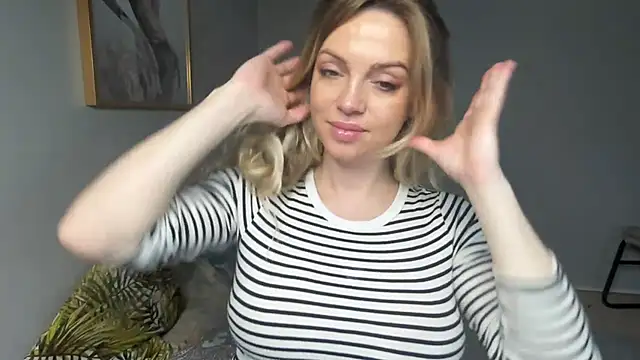 Snapshot of BelieveinEmliy chatting on February 12, 3:49 pm BelieveinEmliy online show from February 12, 3:49 pm