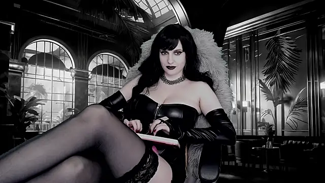 Snapshot of RoseBlooom chatting on February 8, 9:24 am RoseBlooom online show from February 8, 9:24 am