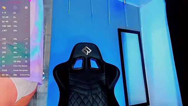 Snapshot of Thomas_chubbyxhot chatting on December 28, 5:44 am Thomas chubbyxhot online show from December 28, 5:44 am