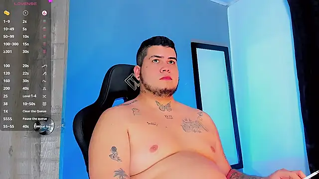 Snapshot of Thomas_chubbyxhot chatting on January 11, 7:17 am Thomas chubbyxhot online show from January 11, 7:17 am