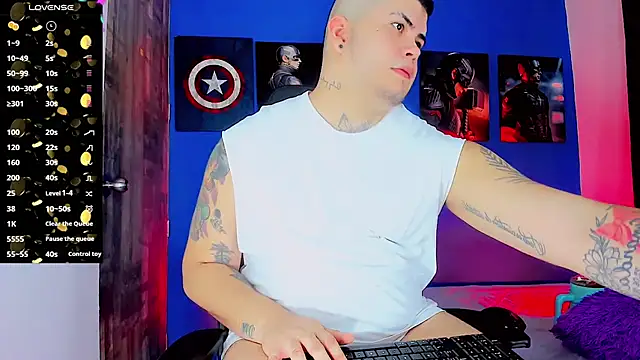 Snapshot of Thomas_chubbyxhot chatting on September 11, 3:06 am Thomas chubbyxhot online show from September 11, 3:06 am