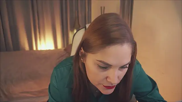 Ellis Foxy online show from December 17, 9:05 pm