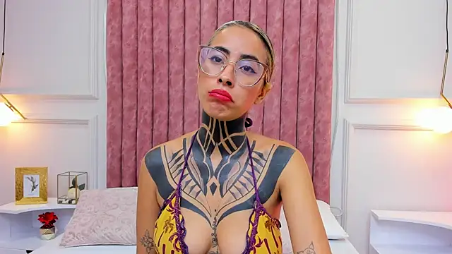 NicoleBlum online show from December 27, 7:57 pm