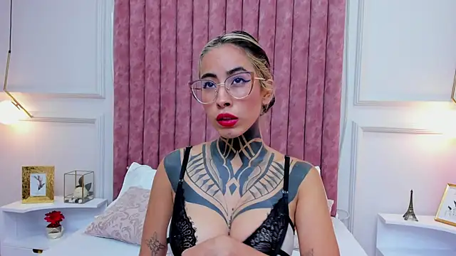 NicoleBlum online show from December 30, 6:38 pm