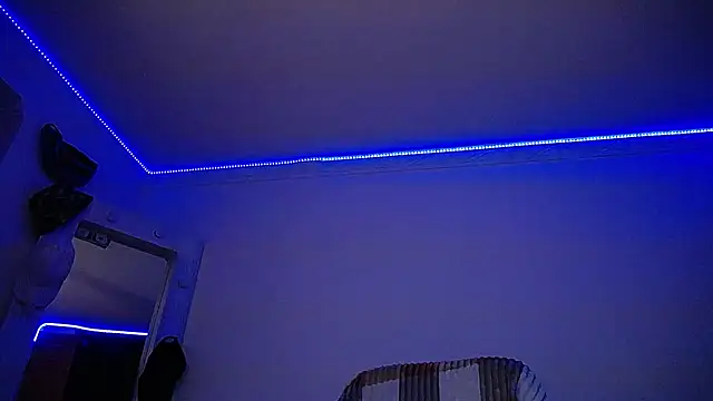 Snapshot of strongboy_ chatting on January 11, 4:38 am strongboy online show from January 11, 4:38 am