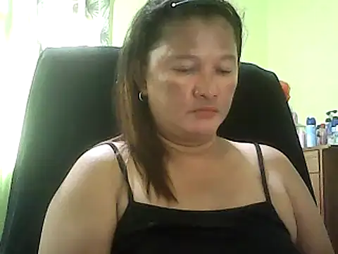 Snapshot of hott_scarlett chatting on January 24, 6:46 am hott scarlett online show from January 24, 6:46 am