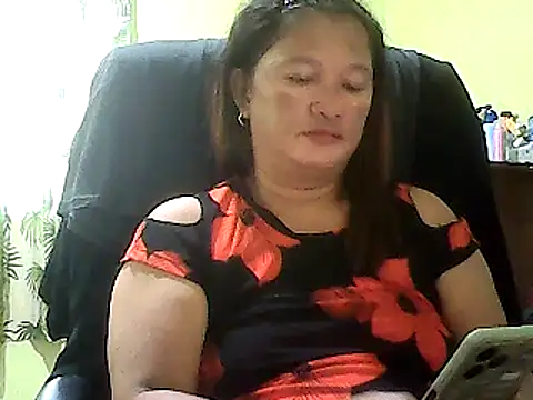 Snapshot of hott_scarlett chatting on February 16, 12:52 am hott scarlett online show from February 16, 12:52 am