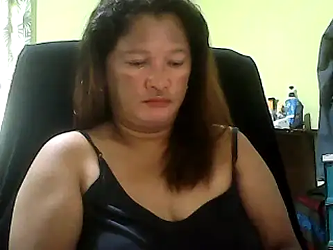 Snapshot of hott_scarlett chatting on February 20, 5:33 am hott scarlett online show from February 20, 5:33 am
