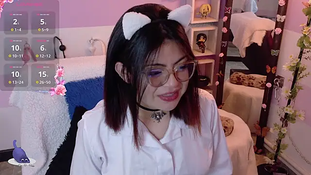 Catwhite  online show from March 17, 5:16 pm