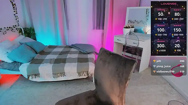 LiluDallass online show from March 22, 6:47 pm