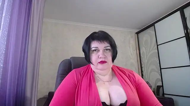 JuicyLady Di online show from February 7, 2:15 pm