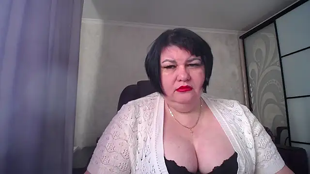 JuicyLady Di online show from February 27, 6:07 am