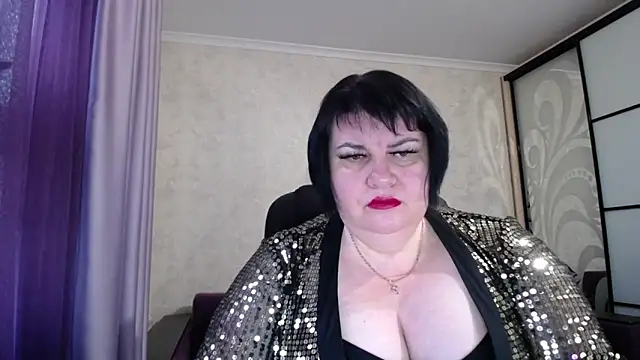 JuicyLady Di online show from October 15, 4:34 am