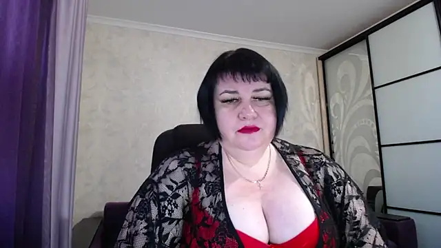 JuicyLady Di online show from October 18, 4:59 am