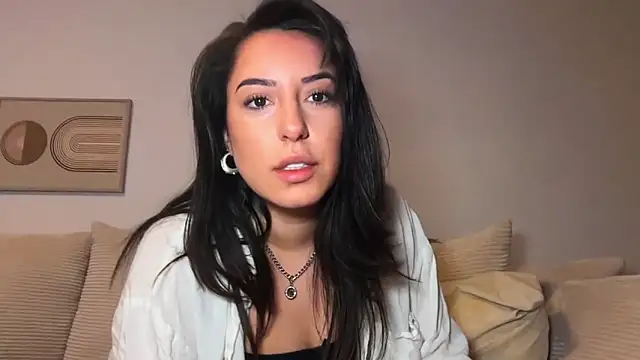 SissiVienna online show from March 18, 8:45 pm