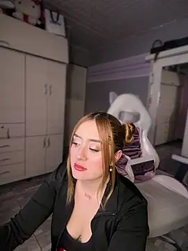 Sam Thompsoon  online show from April 16, 2:01 am