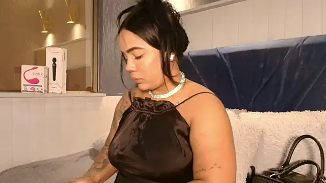 EmilyQueen3x online show from March 13, 1:51 pm