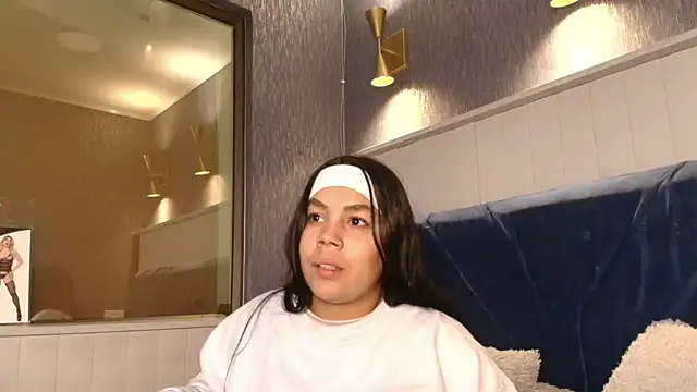 EmilyQueen3x online show from March 20, 1:27 pm