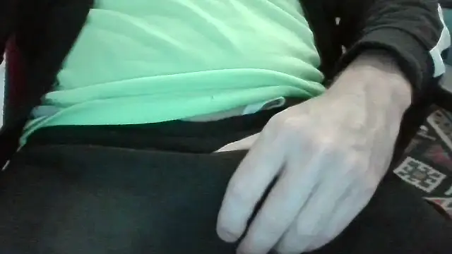 Snapshot of alessexxx24 chatting on September 30, 7:24 am alessexxx24 online show from September 30, 7:24 am