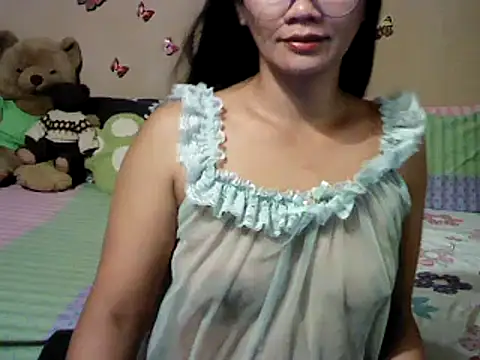Snapshot of Mia_Rein chatting on February 16, 2:21 pm Mia Rein online show from February 16, 2:21 pm