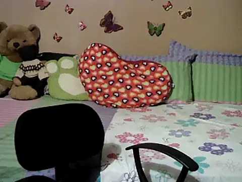 Snapshot of Mia_Rein chatting on February 21, 8:18 am Mia Rein online show from February 21, 8:18 am