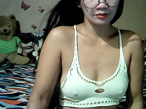 Snapshot of Mia_Rein chatting on June 17, 1:34 pm Mia Rein online show from June 17, 1:34 pm