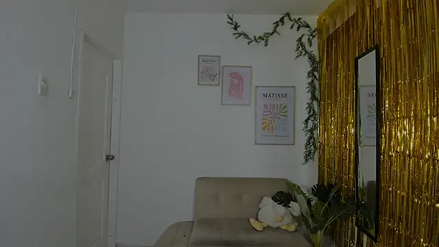 hornyprincess   online show from November 7, 6:08 pm