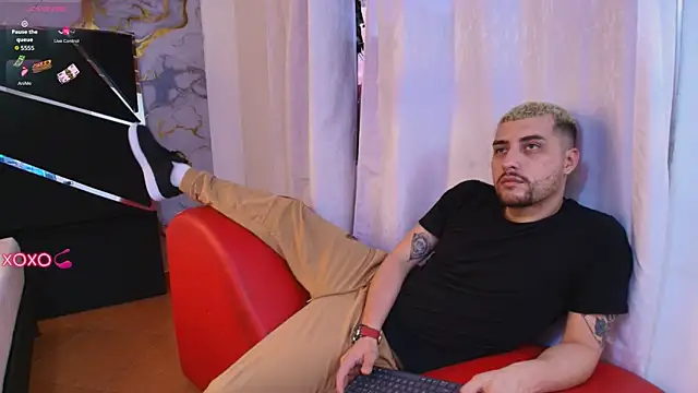 Pleasure Vibes23 online show from October 13, 9:15 pm