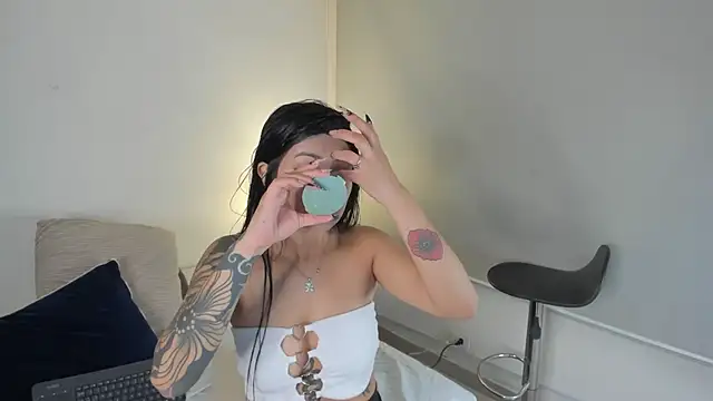 Snapshot of Cilie_lee chatting on February 5, 1:22 pm Cilie lee online show from February 5, 1:22 pm