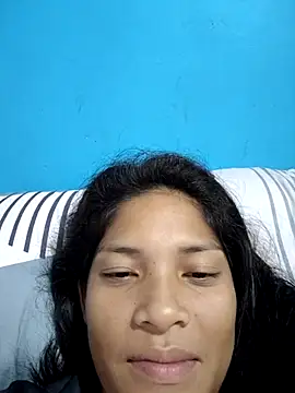 Snapshot of prettyyoung_mom23 chatting on September 9, 2:38 pm prettyyoung mom23 online show from September 9, 2:38 pm