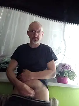 vena4 online show from March 1, 8:27 am