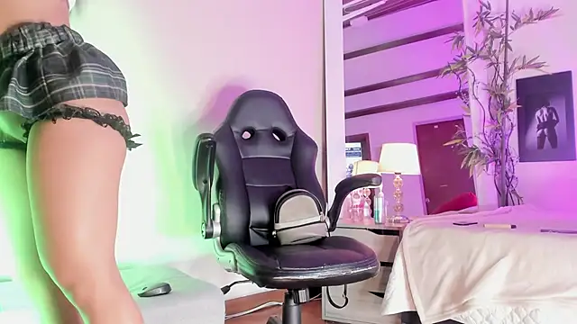 Alicee Levine online show from March 23, 10:47 pm