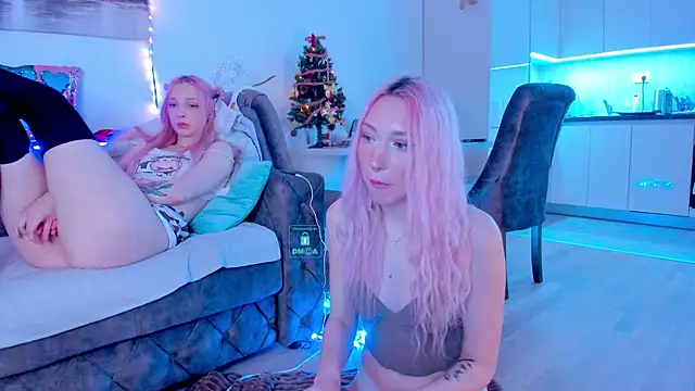 Snapshot of AlexRoseLiRed chatting on December 20, 10:54 pm AlexRoseLiRed online show from December 20, 10:54 pm