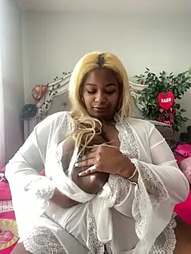 BigFineSelena online show from February 2, 3:07 pm