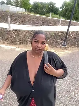 BigFineSelena online show from October 8, 3:31 pm