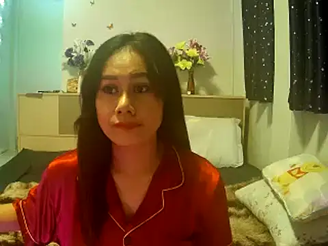 Snapshot of Jennythai123 chatting on February 14, 8:21 am Jennythai123 online show from February 14, 8:21 am