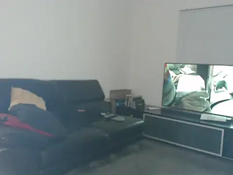 Snapshot of shhhoot73 chatting on September 19, 5:35 pm shhhoot73 online show from September 19, 5:35 pm