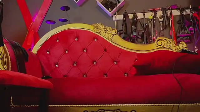 Snapshot of PerlaDivaio chatting on October 24, 2:35 pm PerlaDivaio online show from October 24, 2:35 pm